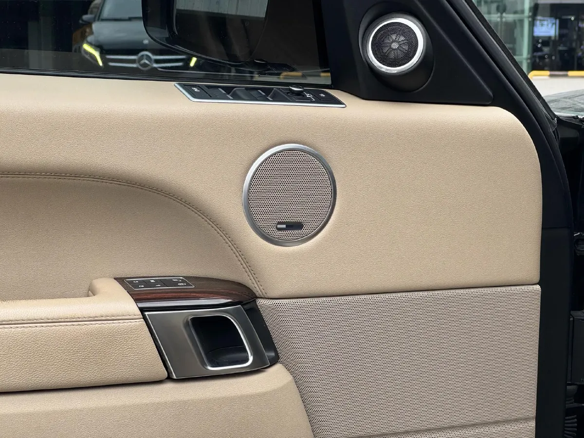 2017 Land Rover Range Rover 3.0T 340HP V6 8AT,autocango,china used car exporter,china ev exporter,chinese used car exporter,chinese used ev exporter