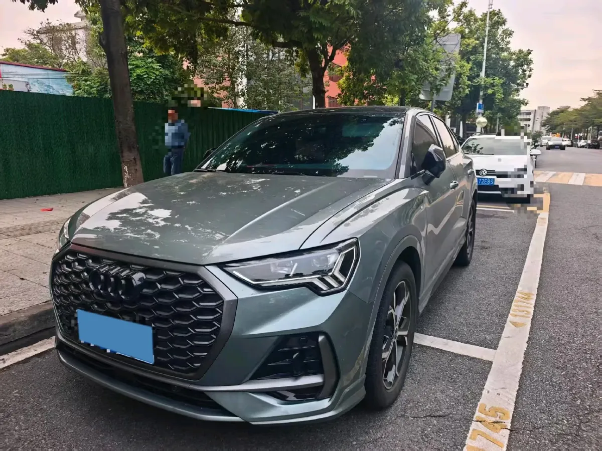 2024 Audi Q3 Sportback 2.0T 186HP L4 7DCT,autocango,china used car exporter,china ev exporter,chinese used car exporter,chinese used ev exporter