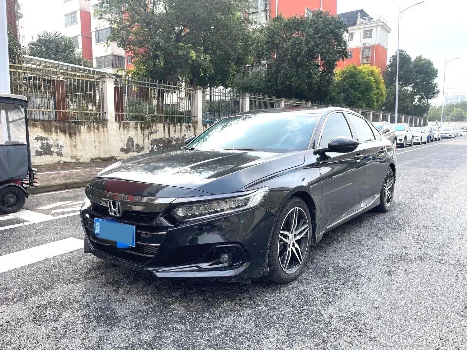 2022 HONDA ACCORD view 1