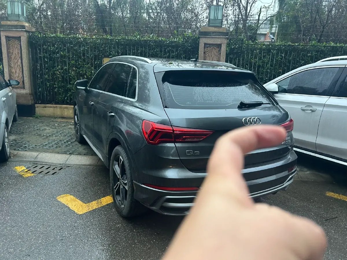 2021 Audi Q3 2.0T 220HP L4 7DCT,autocango,china used car exporter,china ev exporter,chinese used car exporter,chinese used ev exporter