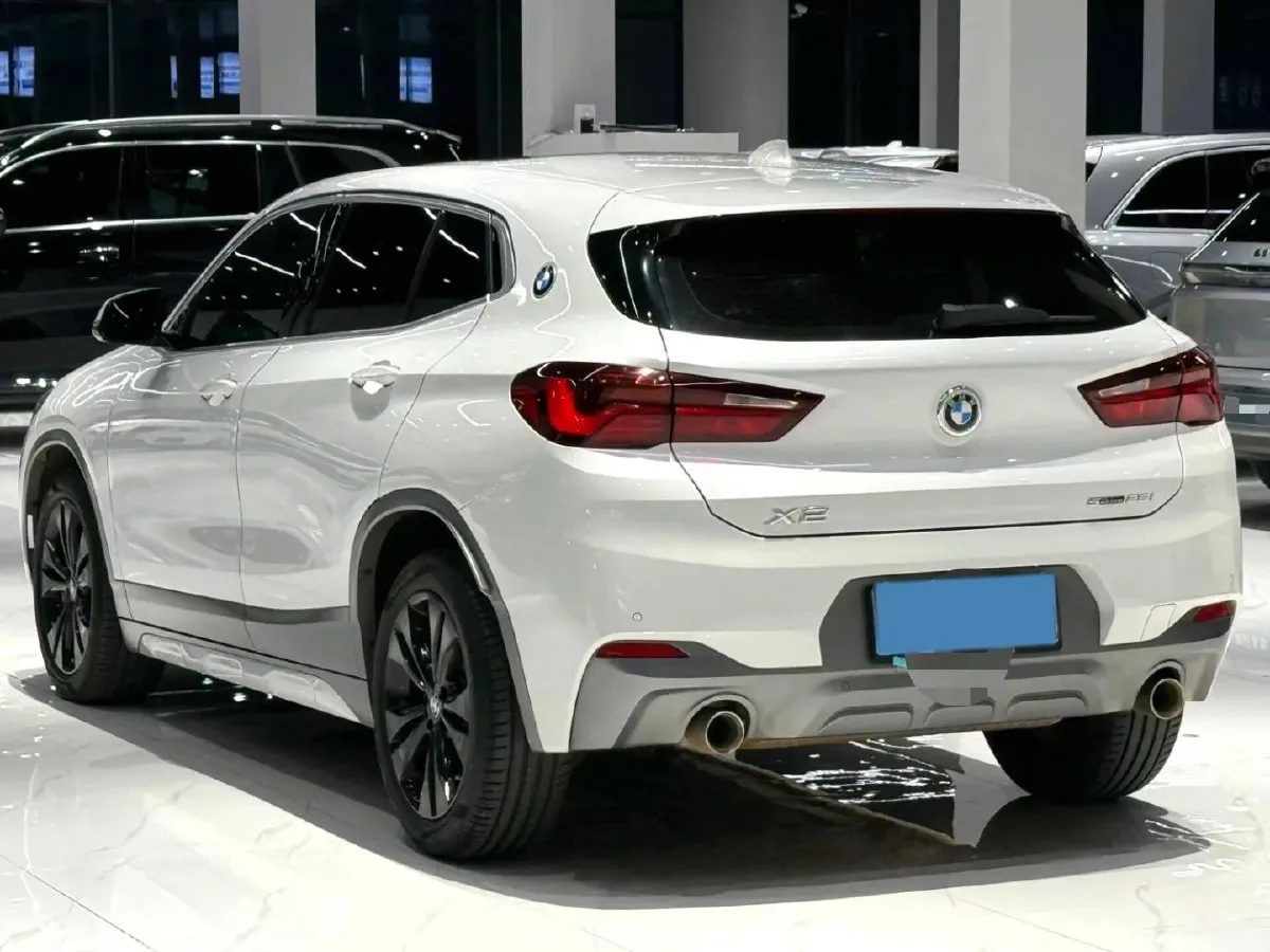 2022 BMW X2 2.0T 192HP L4 7DCT,autocango,china used car exporter,china ev exporter,chinese used car exporter,chinese used ev exporter