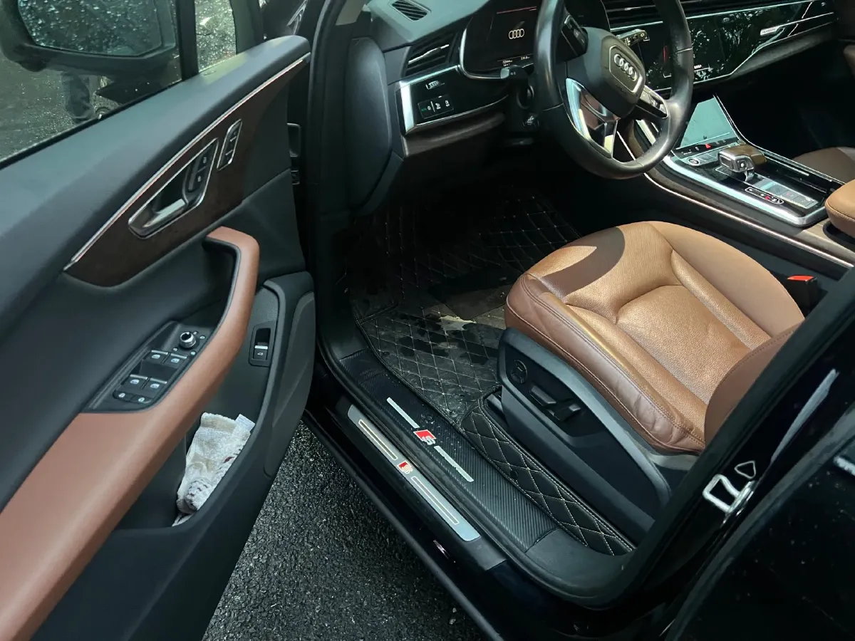 2021 Audi Q7 2.0T 245HP L4 8AT,autocango,china used car exporter,china ev exporter,chinese used car exporter,chinese used ev exporter