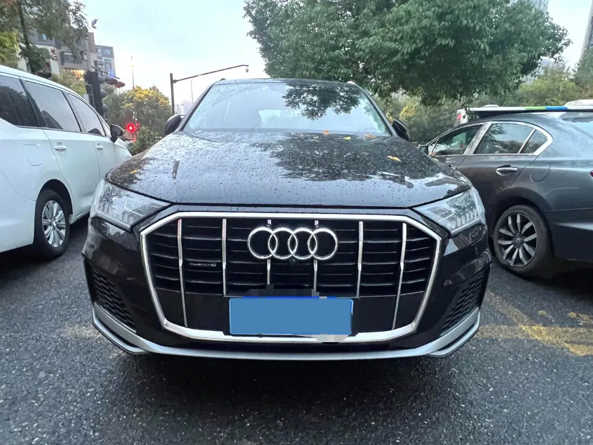 2021 Audi Q7 2.0T 245HP L4 8AT,autocango,china used car exporter,china ev exporter,chinese used car exporter,chinese used ev exporter
