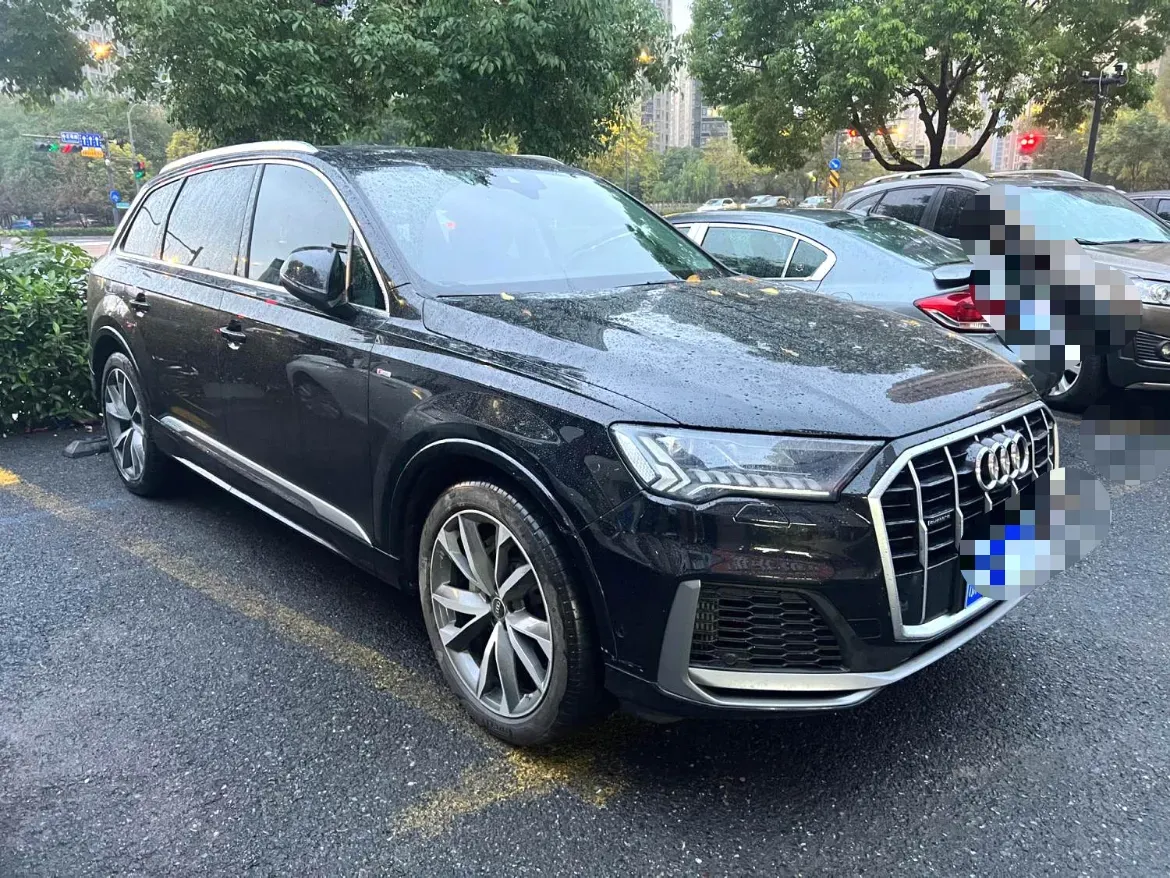 2021 Audi Q7 2.0T 245HP L4 8AT,autocango,china used car exporter,china ev exporter,chinese used car exporter,chinese used ev exporter