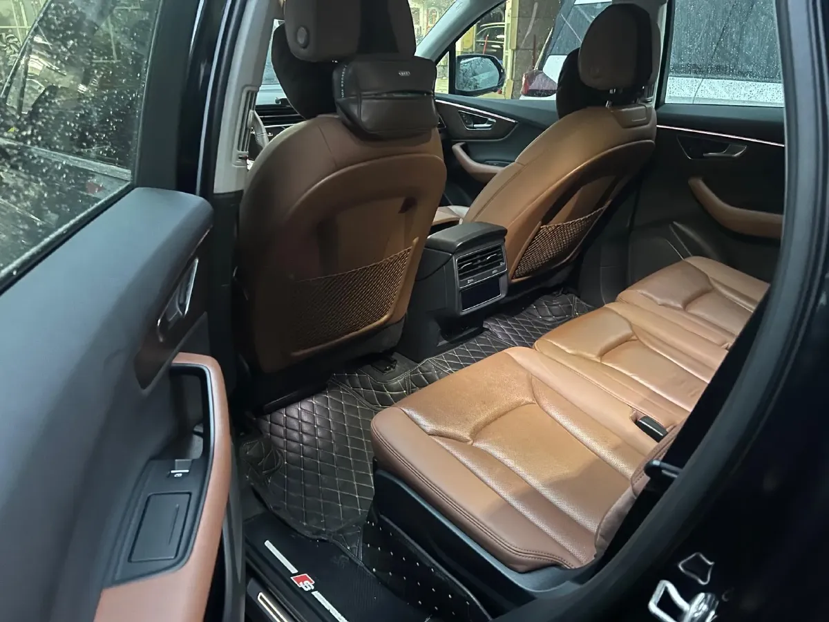 2021 Audi Q7 2.0T 245HP L4 8AT,autocango,china used car exporter,china ev exporter,chinese used car exporter,chinese used ev exporter