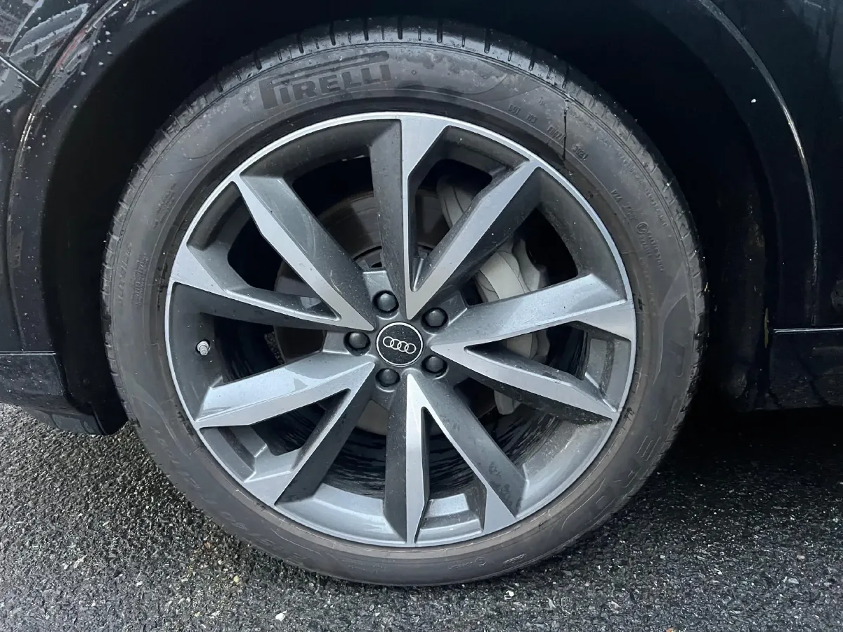 2021 Audi Q7 2.0T 245HP L4 8AT,autocango,china used car exporter,china ev exporter,chinese used car exporter,chinese used ev exporter