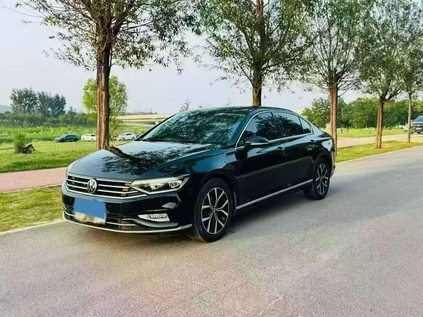 2020 VOLKSWAGEN MAGOTAN view 1