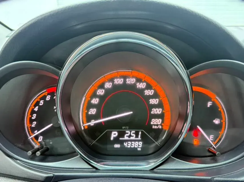 2022 Toyota Yaris L 1.5L 112HP L4 CVT,autocango,china used car exporter,china ev exporter,chinese used car exporter,chinese used ev exporter