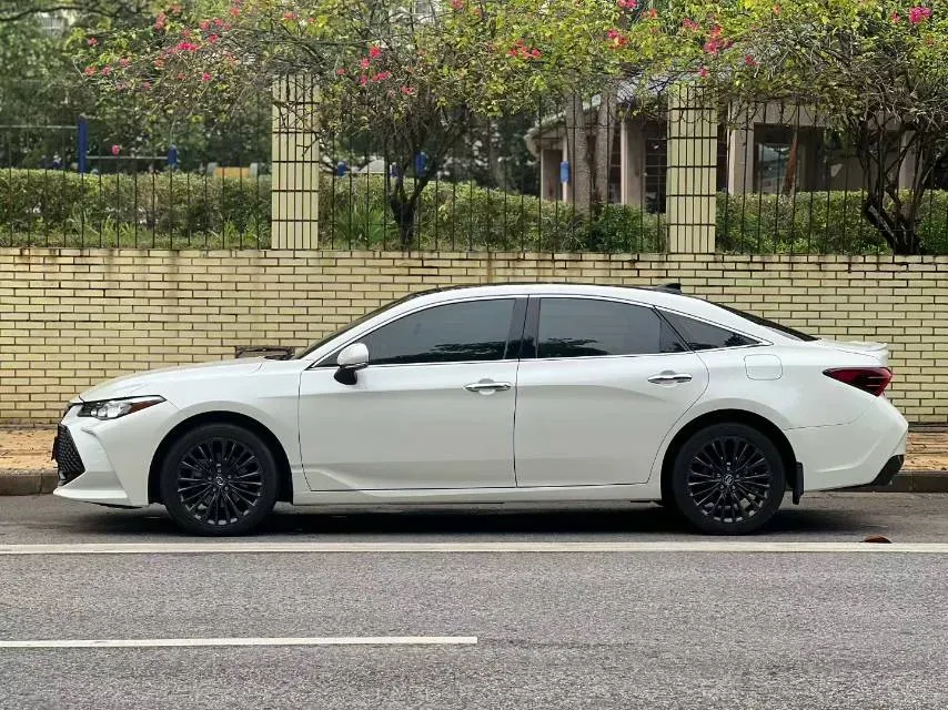 2019 Toyota Avalon 2.5L 209HP L4 8AT,autocango,china used car exporter,china ev exporter,chinese used car exporter,chinese used ev exporter
