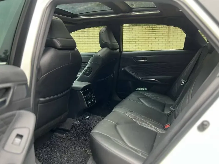 2019 Toyota Avalon 2.5L 209HP L4 8AT,autocango,china used car exporter,china ev exporter,chinese used car exporter,chinese used ev exporter