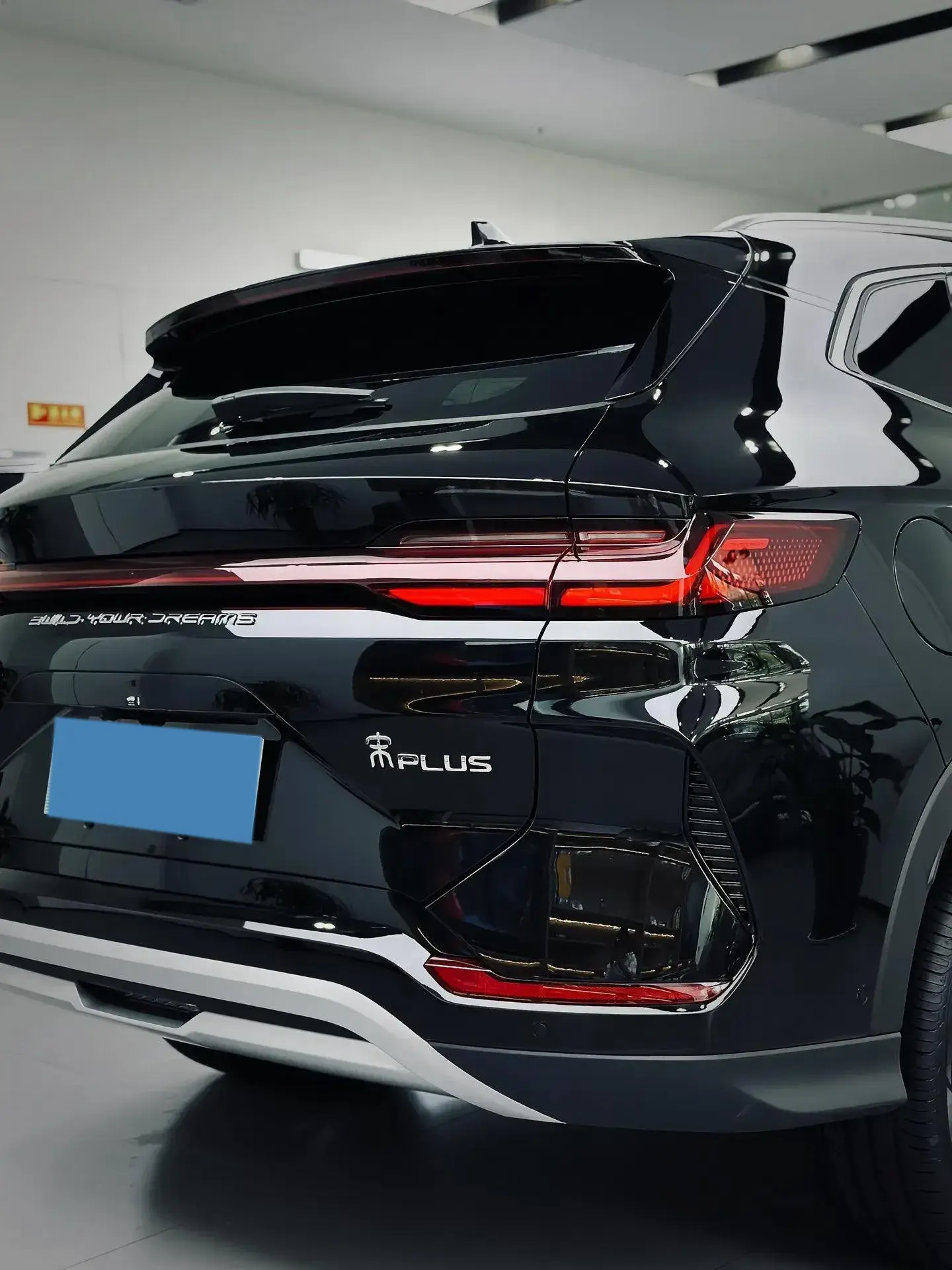 2023 BYD SONG thumbnail 3