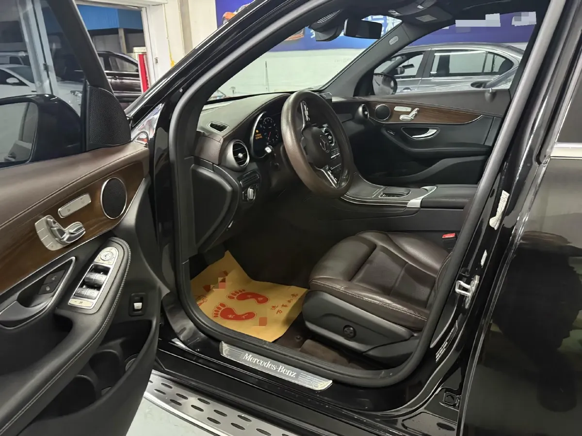 2022 Mercedes-Benz GLC Class 2.0T 258HP L4 9AT,autocango,china used car exporter,china ev exporter,chinese used car exporter,chinese used ev exporter