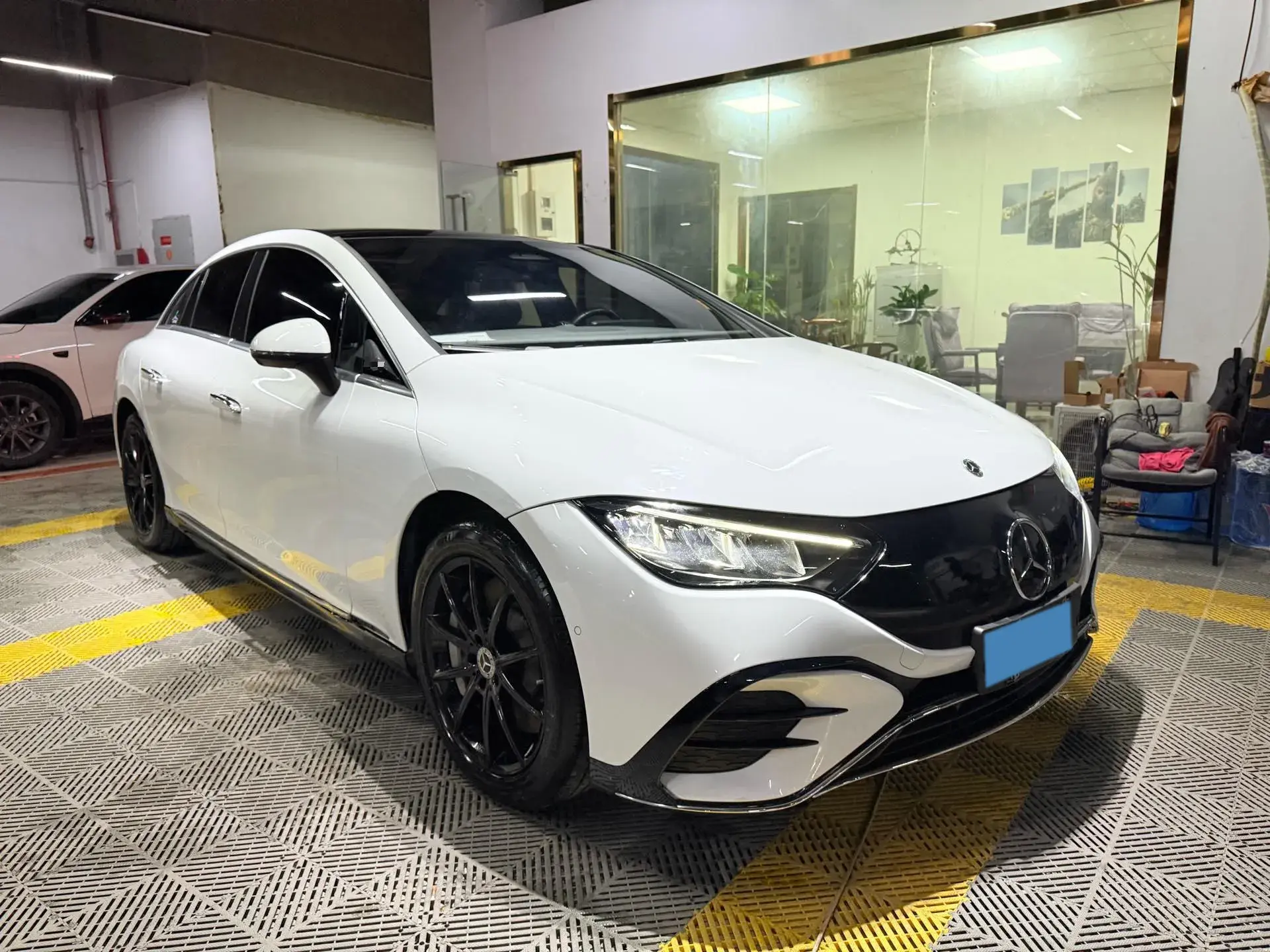 2022 MERCEDES-BENZ EQE thumbnail 3