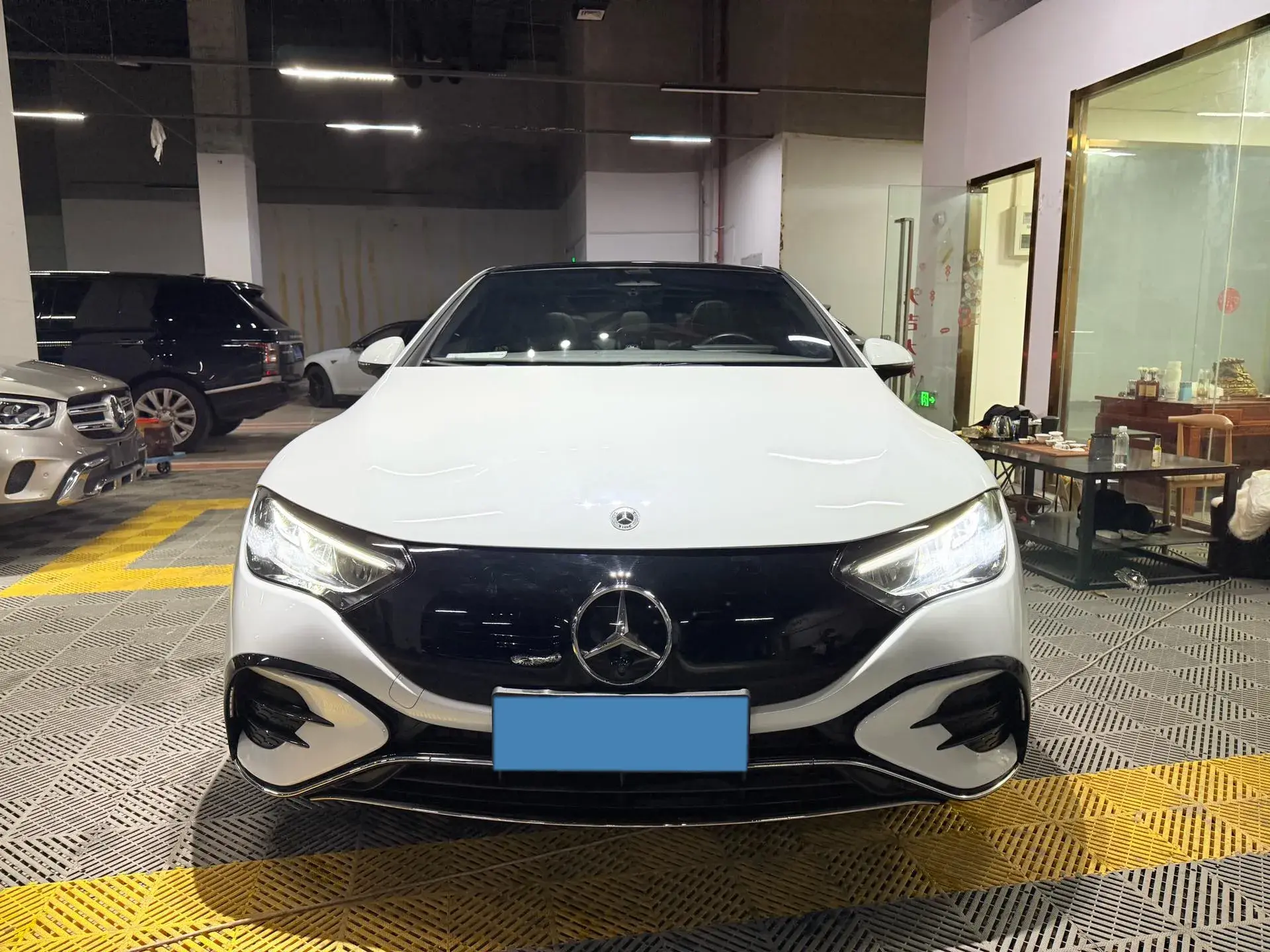 2022 MERCEDES-BENZ EQE thumbnail 2