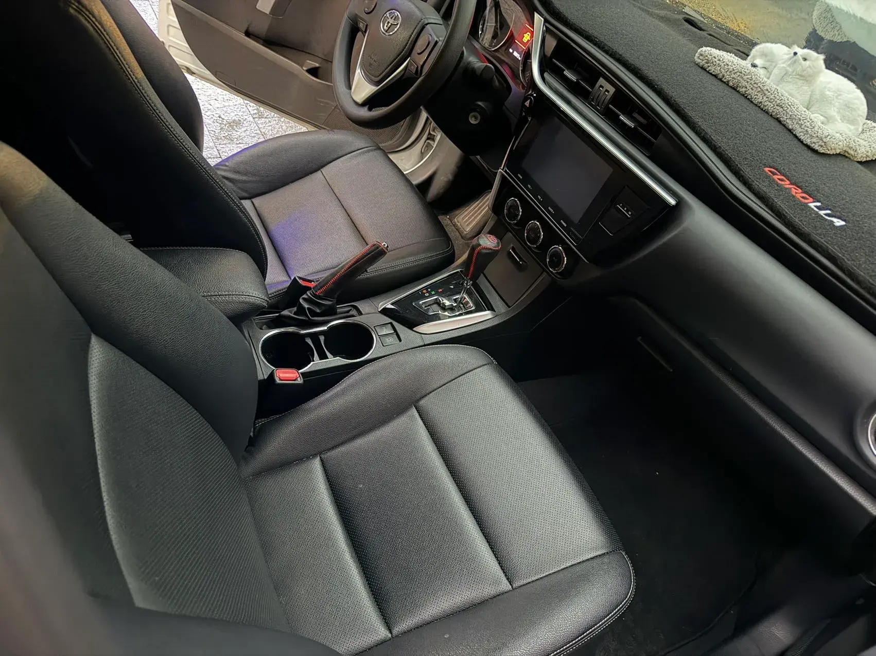 2018 TOYOTA COROLLA thumbnail 4