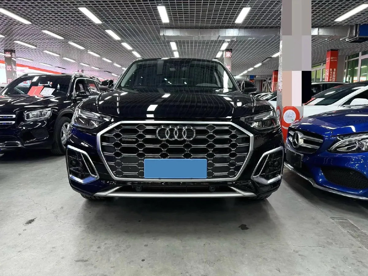 2025 Audi Q3 2.0T 186HP L4 7DCT,autocango,china used car exporter,china ev exporter,chinese used car exporter,chinese used ev exporter