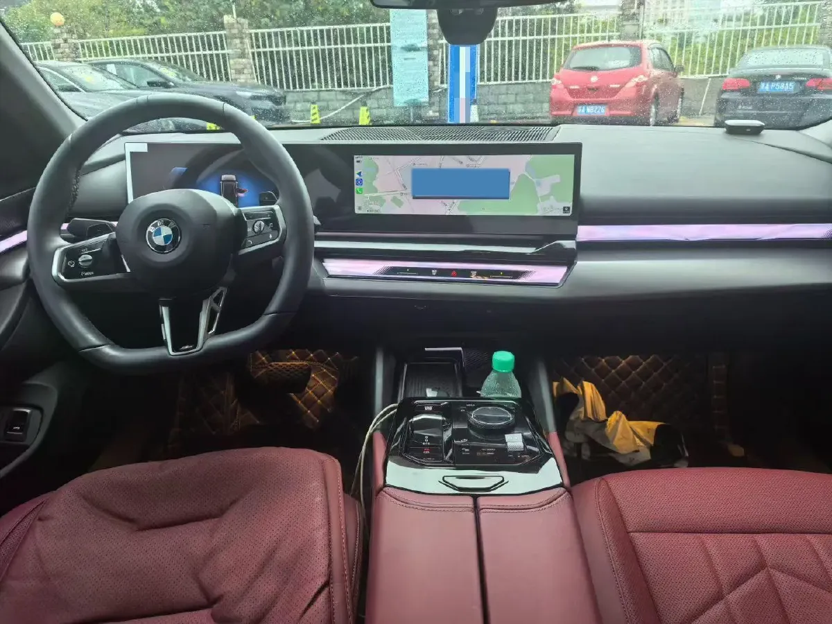 2025 BMW 5 Series 2.0T 258HP L4 8AT,autocango,china used car exporter,china ev exporter,chinese used car exporter,chinese used ev exporter