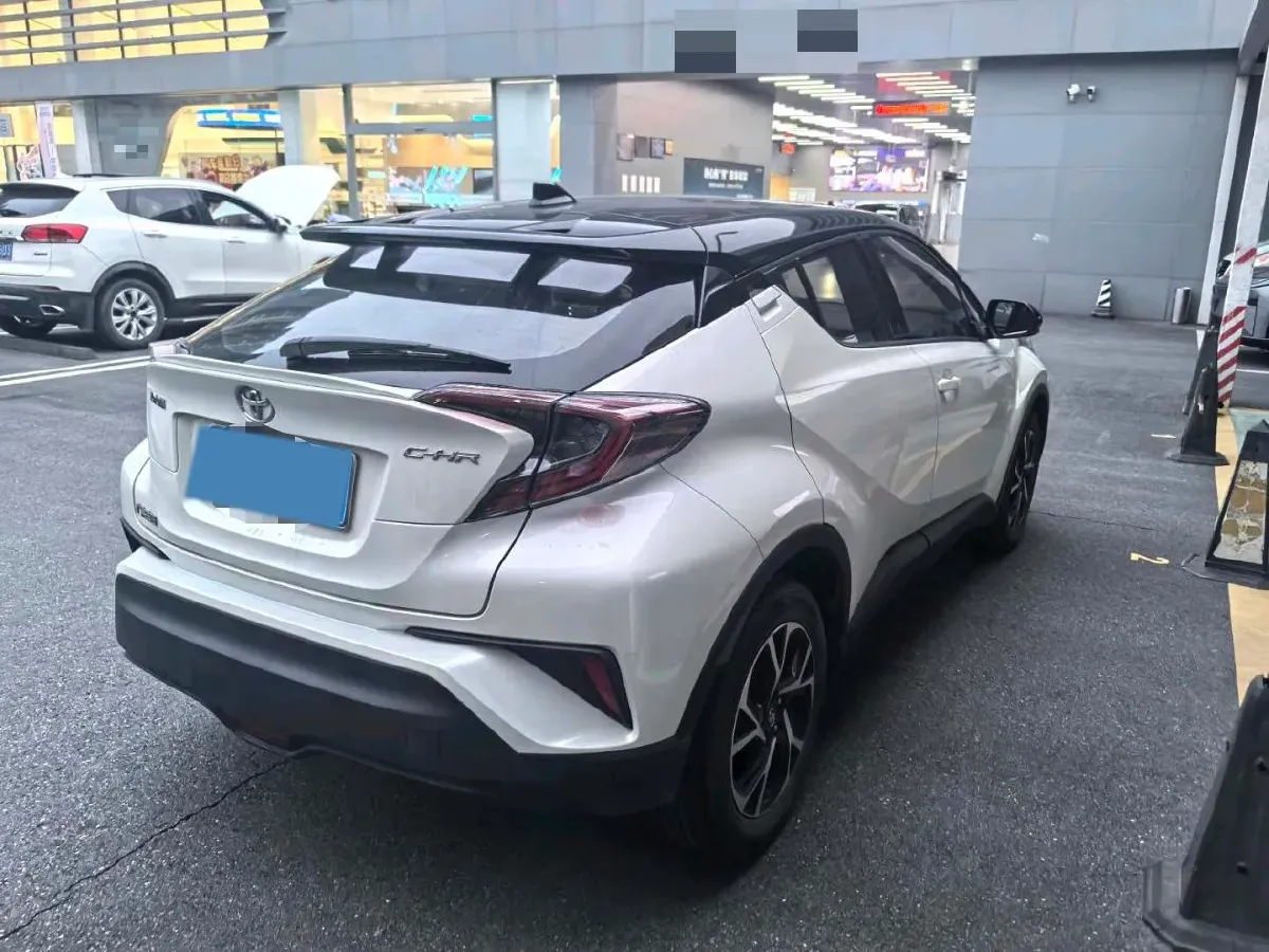 2020 Toyota C-HR 2.0L 171HP L4 CVT,autocango,china used car exporter,china ev exporter,chinese used car exporter,chinese used ev exporter