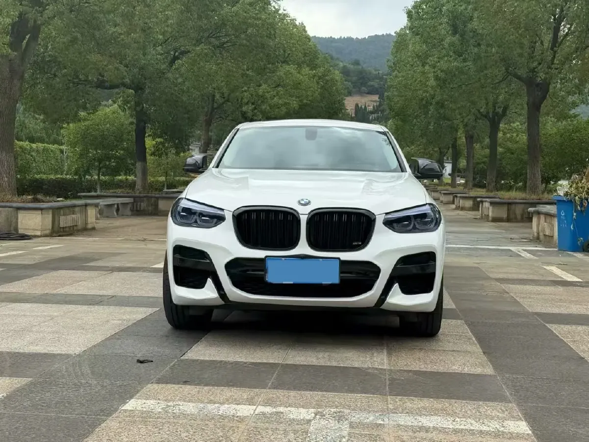 2021 BMW X4 2.0T 252HP L4 8AT,autocango,china used car exporter,china ev exporter,chinese used car exporter,chinese used ev exporter
