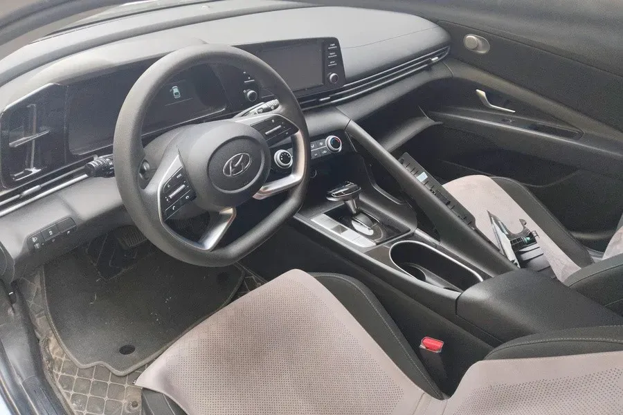 2021 Hyundai Elantra 1.5L 115HP L4 CVT,autocango,china used car exporter,china ev exporter,chinese used car exporter,chinese used ev exporter