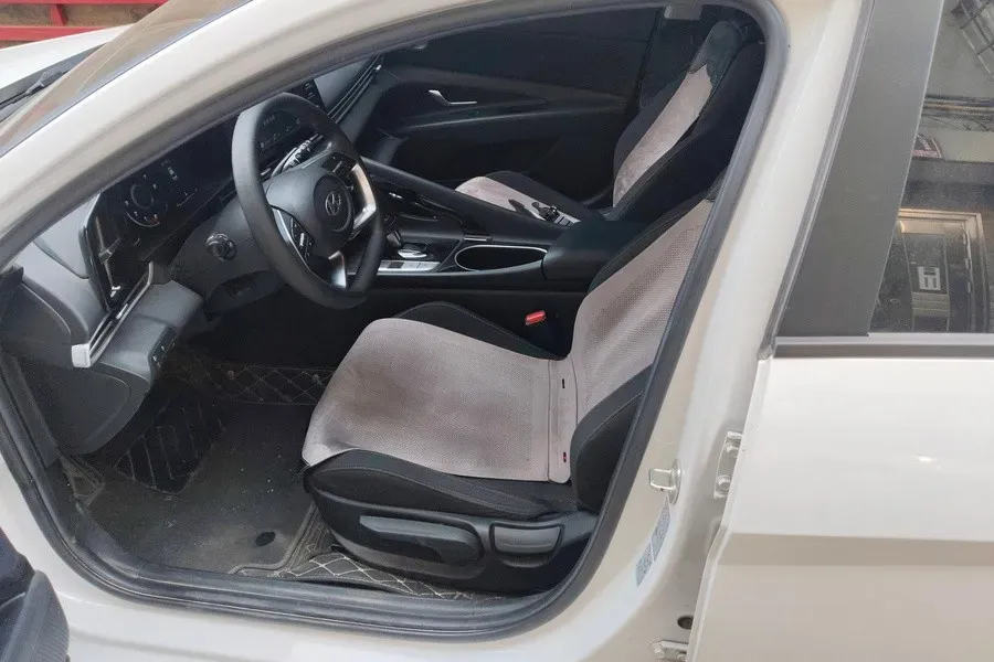 2021 Hyundai Elantra 1.5L 115HP L4 CVT,autocango,china used car exporter,china ev exporter,chinese used car exporter,chinese used ev exporter