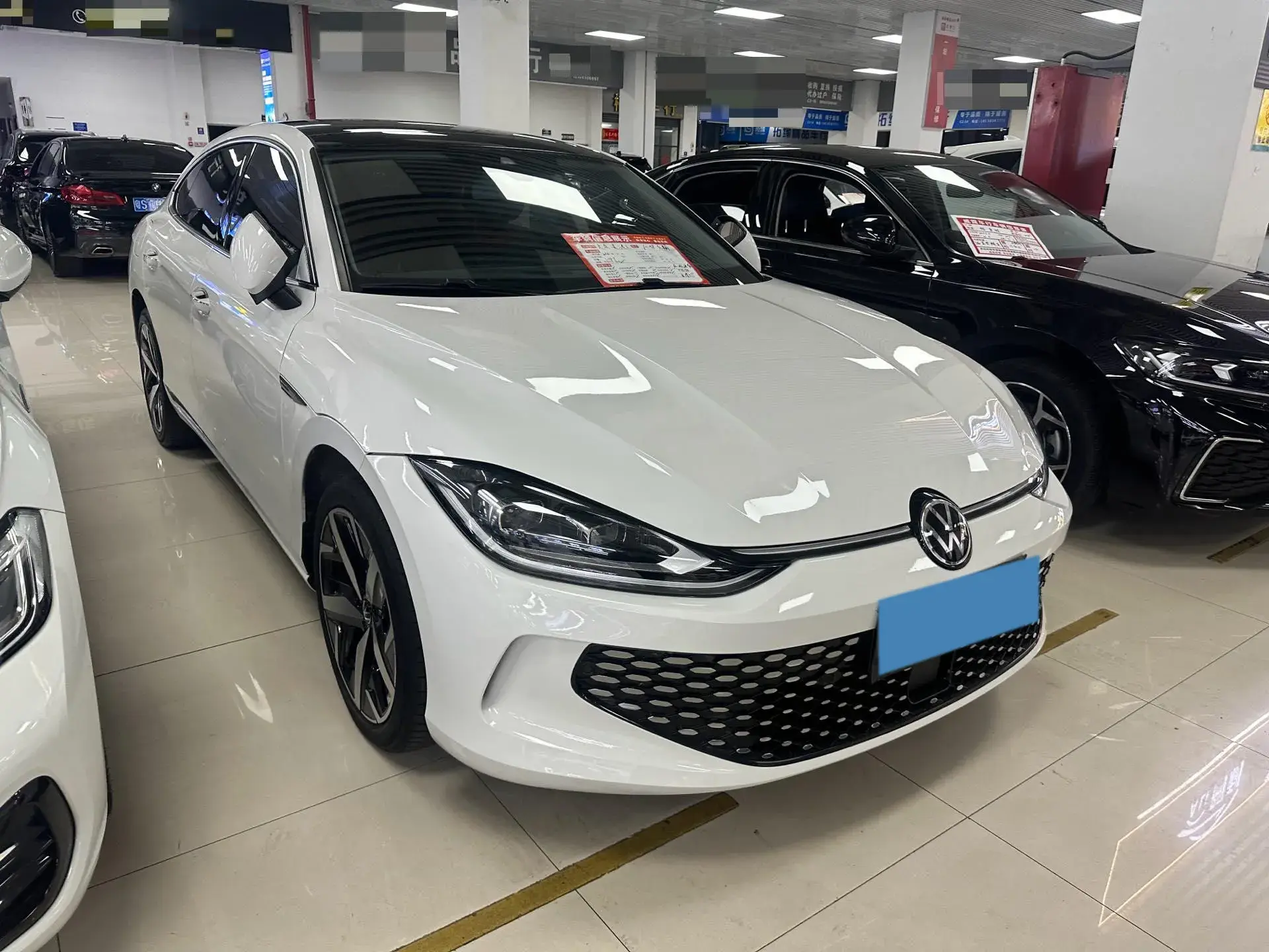 2023 VOLKSWAGEN LAMANDO thumbnail 2