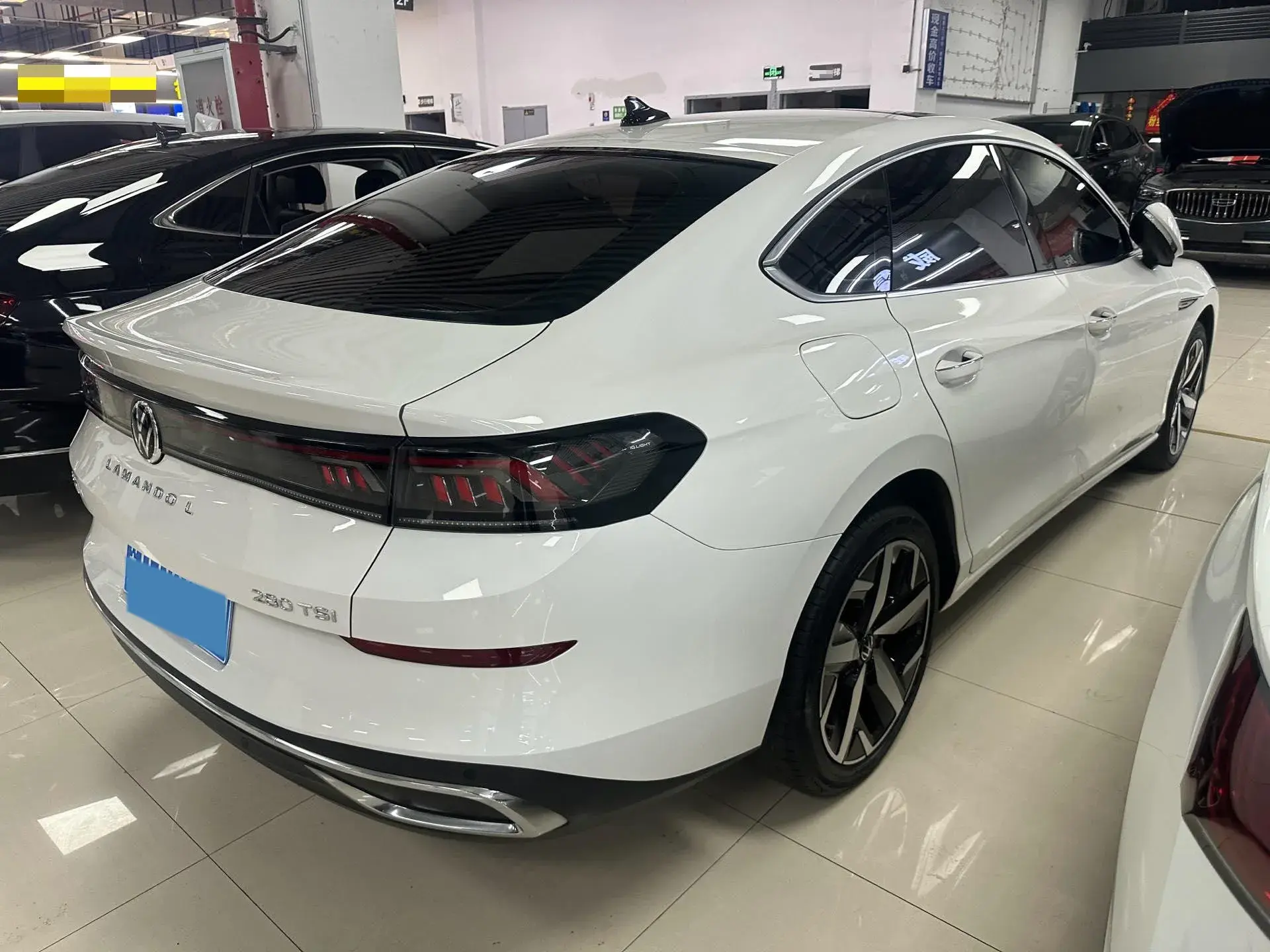 2023 VOLKSWAGEN LAMANDO thumbnail 4