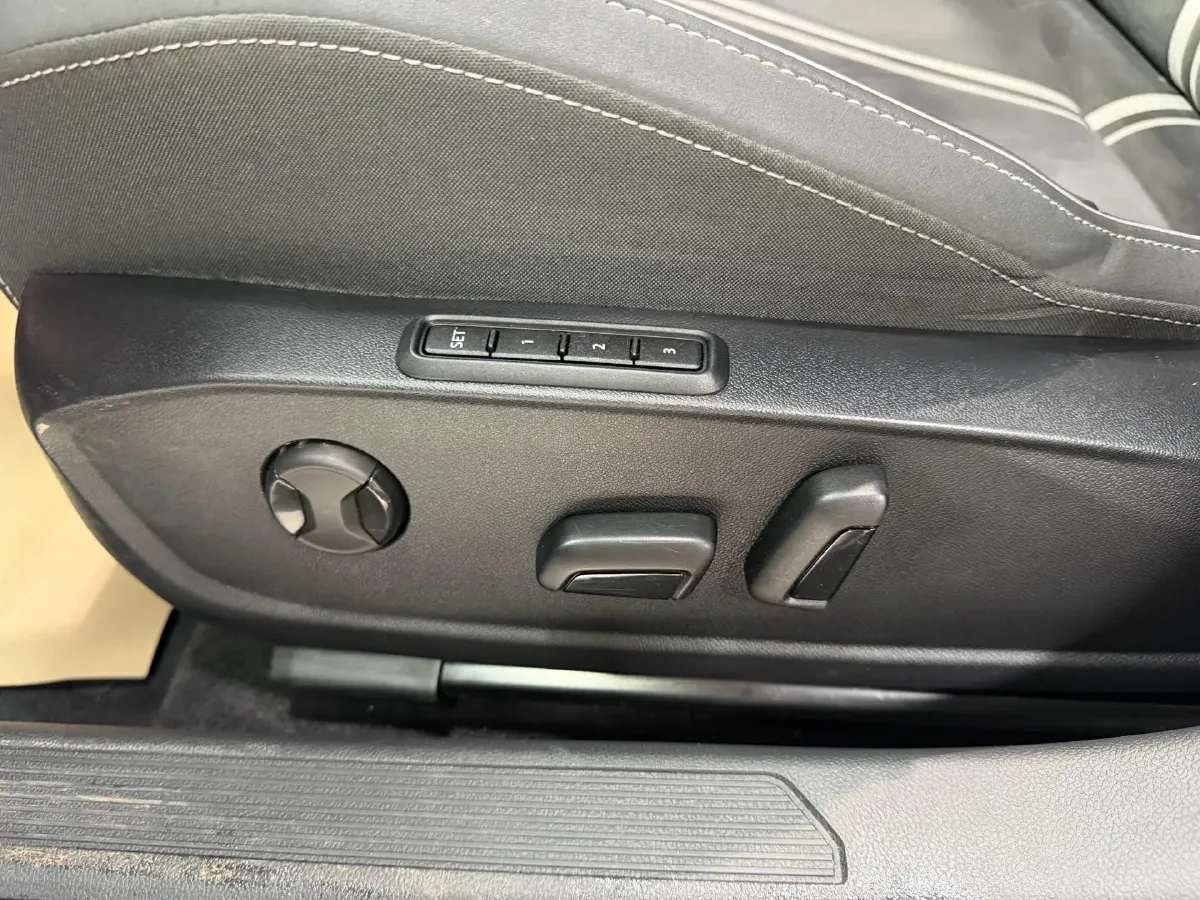 2021 Volkswagen Golf 1.4T 150HP L4 7DCT,autocango,china used car exporter,china ev exporter,chinese used car exporter,chinese used ev exporter