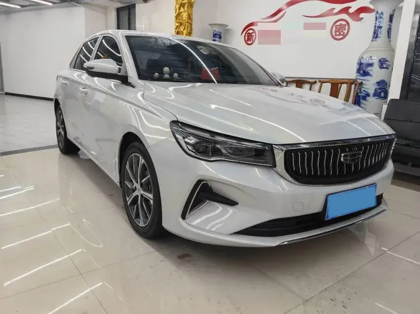 2023 GEELY EMGRAND thumbnail 3