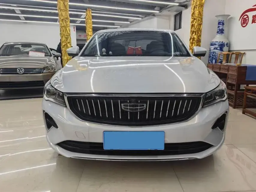 2023 GEELY EMGRAND thumbnail 2