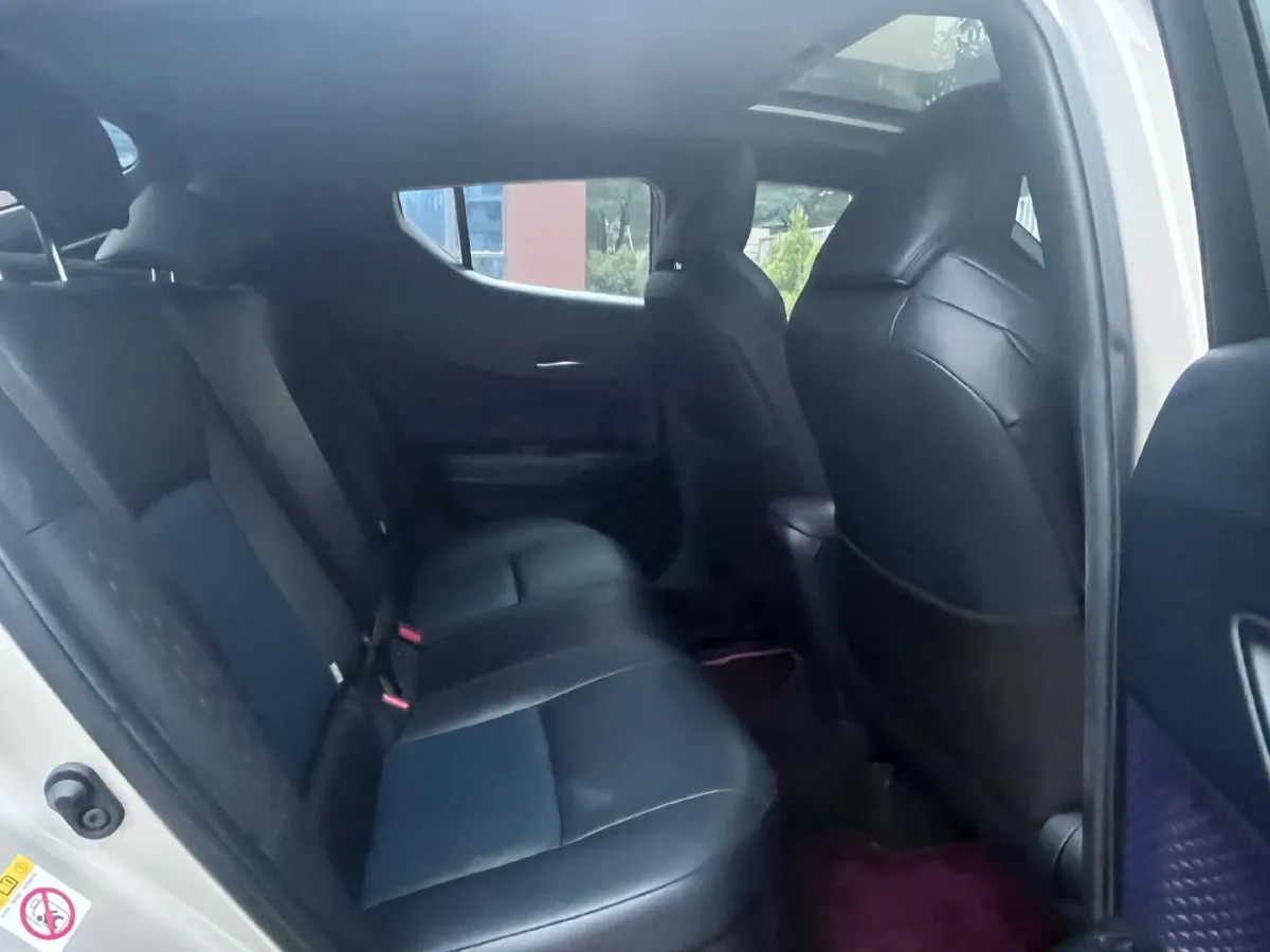 2020 Toyota C-HR 2.0L 171HP L4 CVT,autocango,china used car exporter,china ev exporter,chinese used car exporter,chinese used ev exporter