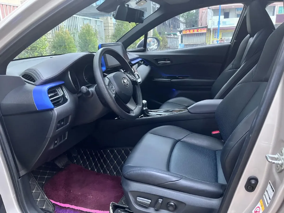 2020 Toyota C-HR 2.0L 171HP L4 CVT,autocango,china used car exporter,china ev exporter,chinese used car exporter,chinese used ev exporter