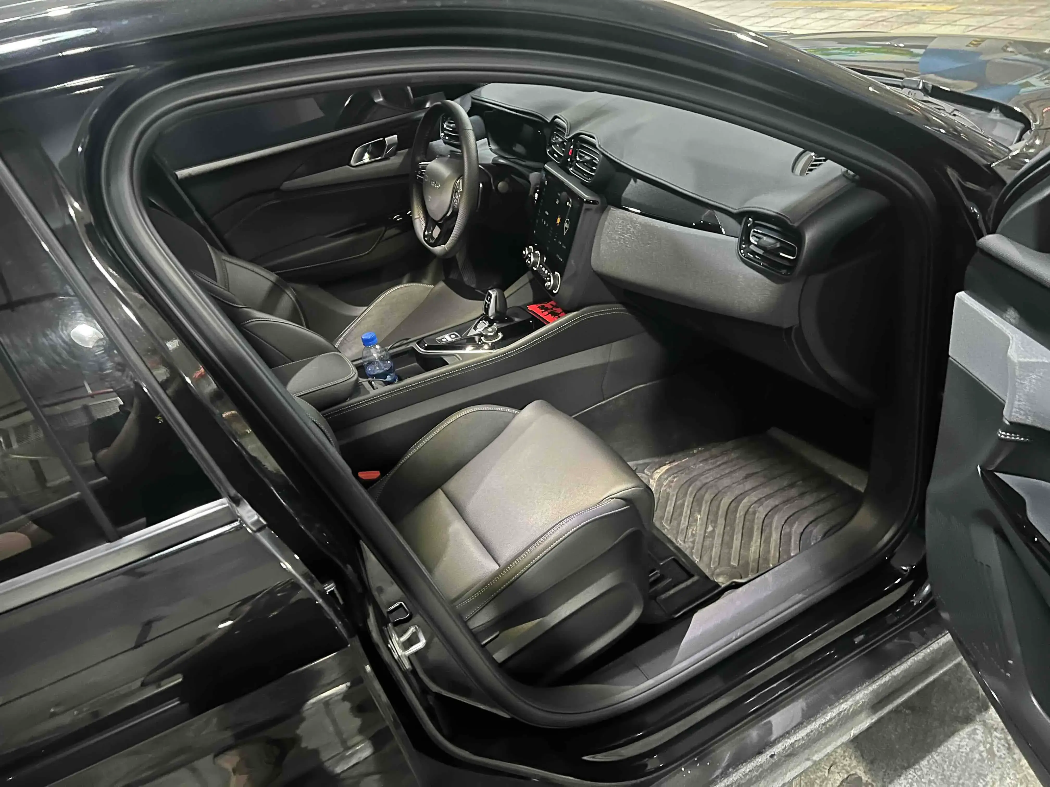 2021 LYNK&CO 03 thumbnail 3