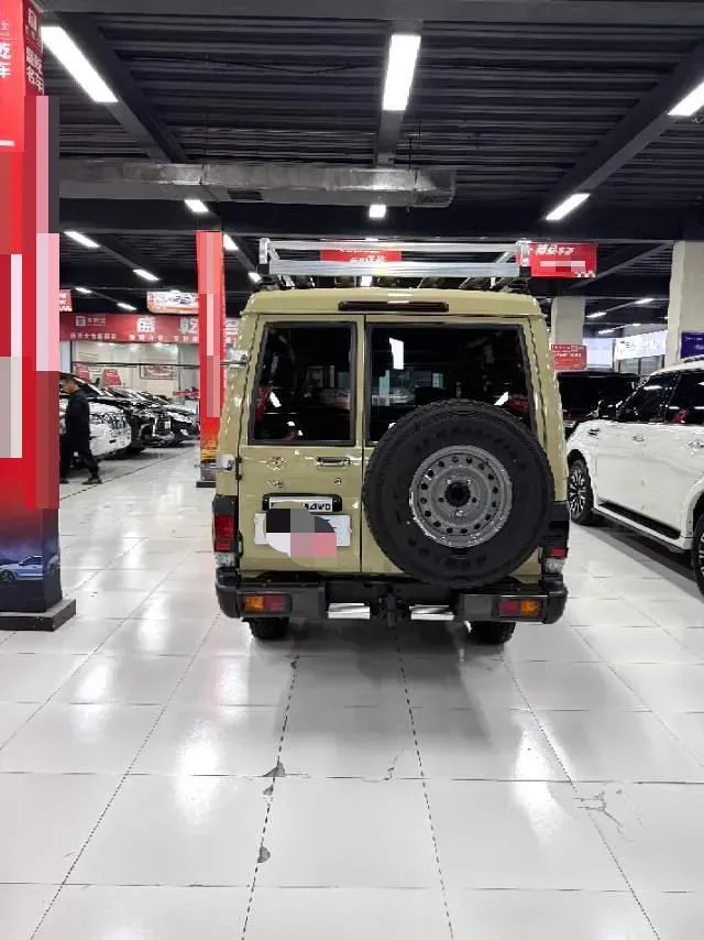 2015 Toyota Land Cruiser 4.0L 275HP V6 5AT,autocango,china used car exporter,china ev exporter,chinese used car exporter,chinese used ev exporter