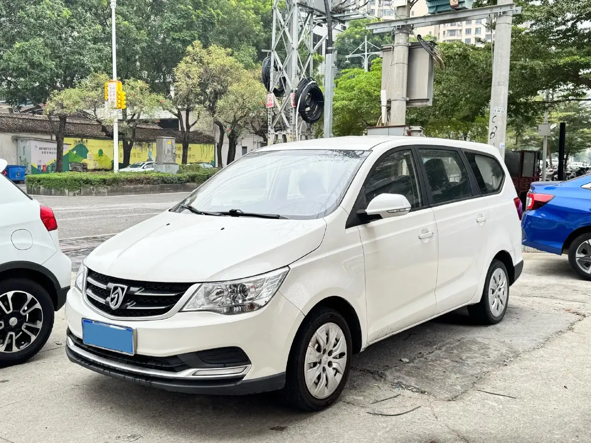 2018 BaoJun 530 1.5T 150HP L4 6MT