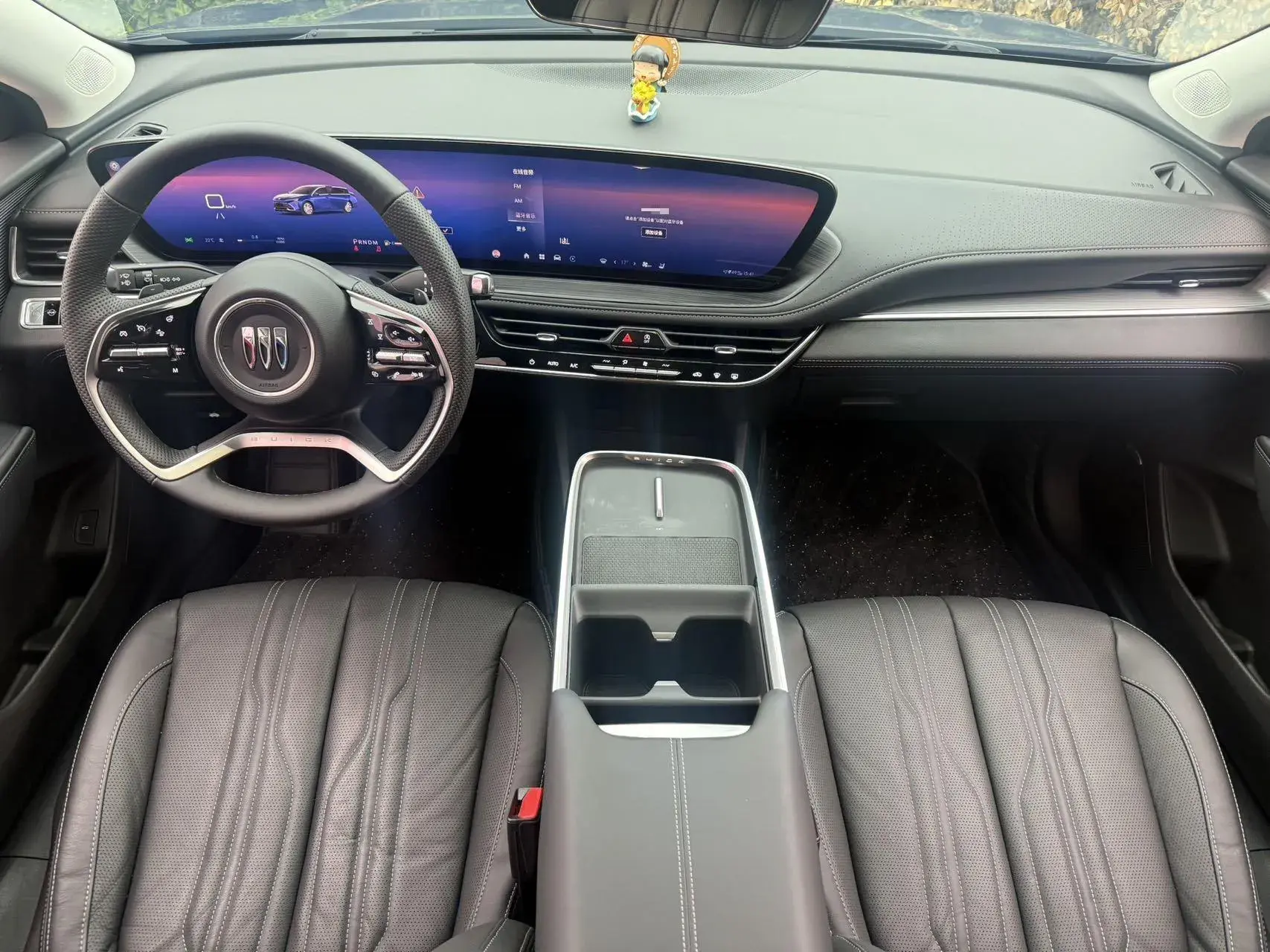 2025 BUICK LARCOSSE thumbnail 4