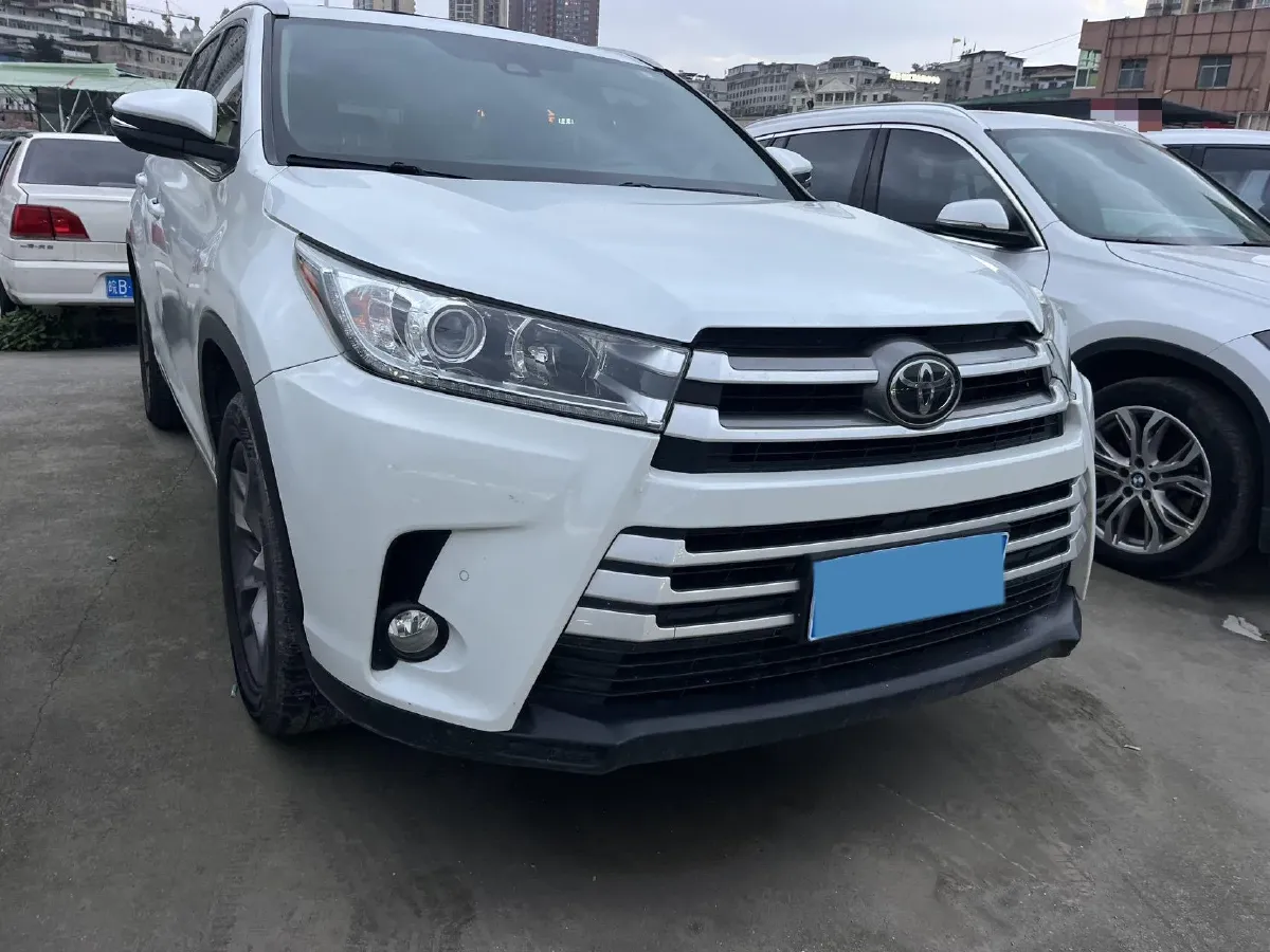 2021 Toyota Highlander 2.0T 220HP L4 6AT,autocango,china used car exporter,china ev exporter,chinese used car exporter,chinese used ev exporter