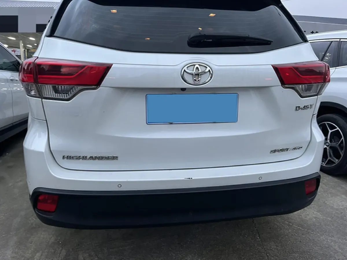 2021 Toyota Highlander 2.0T 220HP L4 6AT,autocango,china used car exporter,china ev exporter,chinese used car exporter,chinese used ev exporter