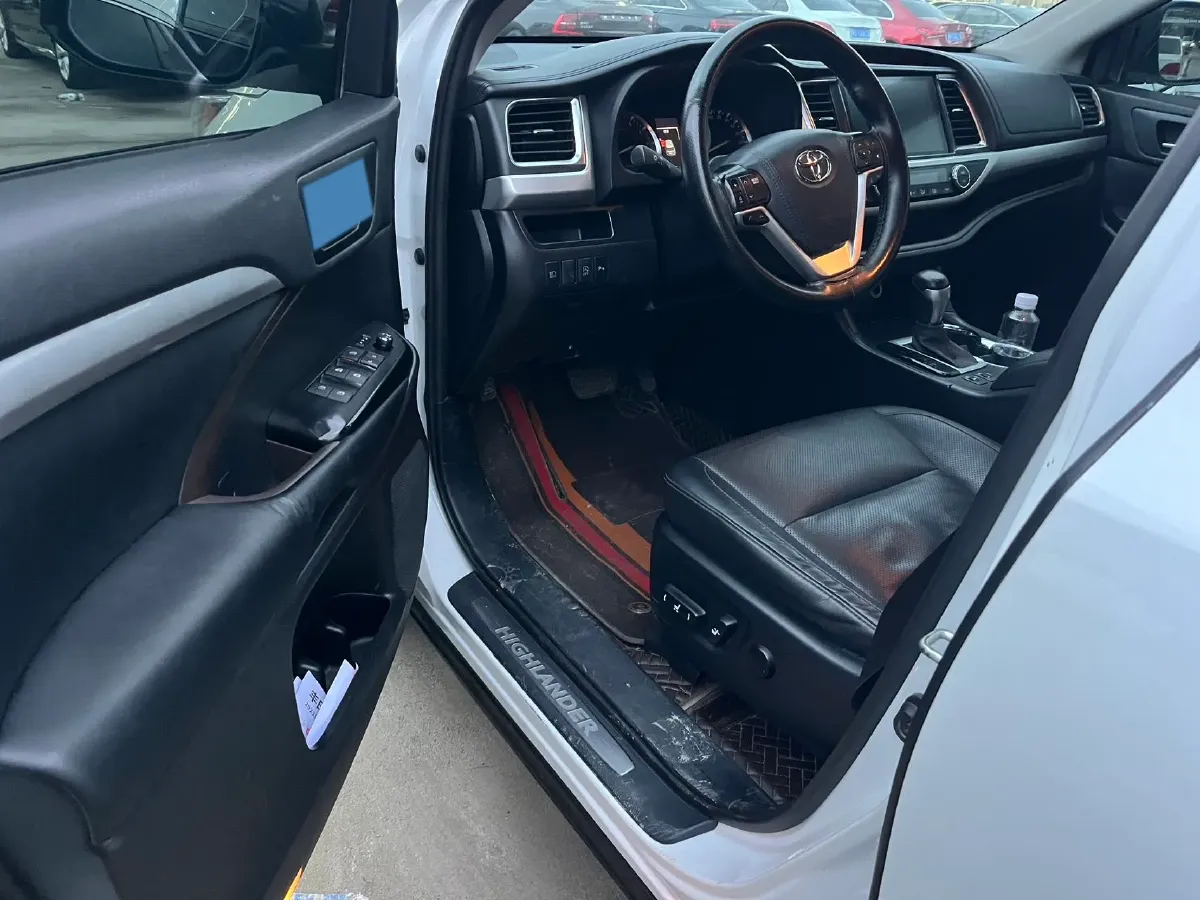 2021 Toyota Highlander 2.0T 220HP L4 6AT,autocango,china used car exporter,china ev exporter,chinese used car exporter,chinese used ev exporter