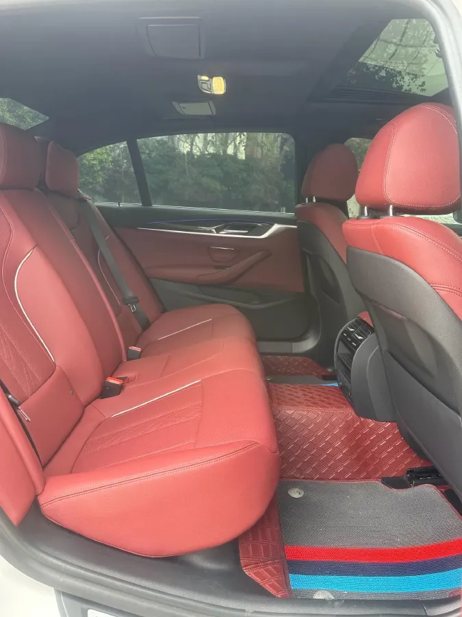 2022 BMW 5 Series 2.0T 184HP L4 8AT,autocango,china used car exporter,china ev exporter,chinese used car exporter,chinese used ev exporter