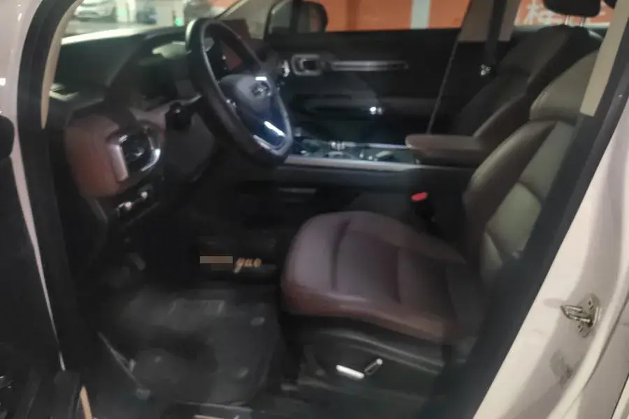 2022 GEELY OKAVANGO thumbnail 3