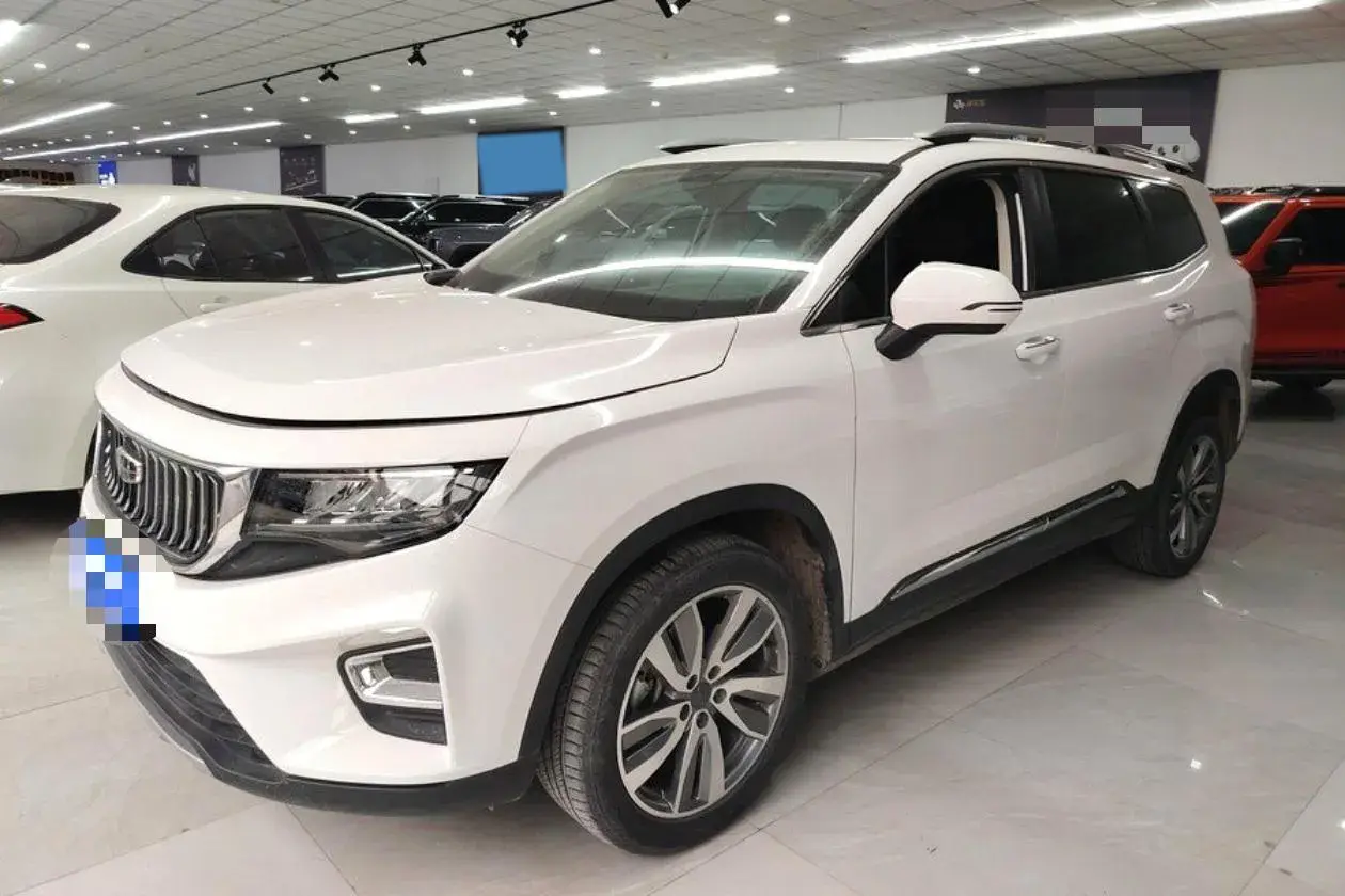 2022 GEELY OKAVANGO view 1