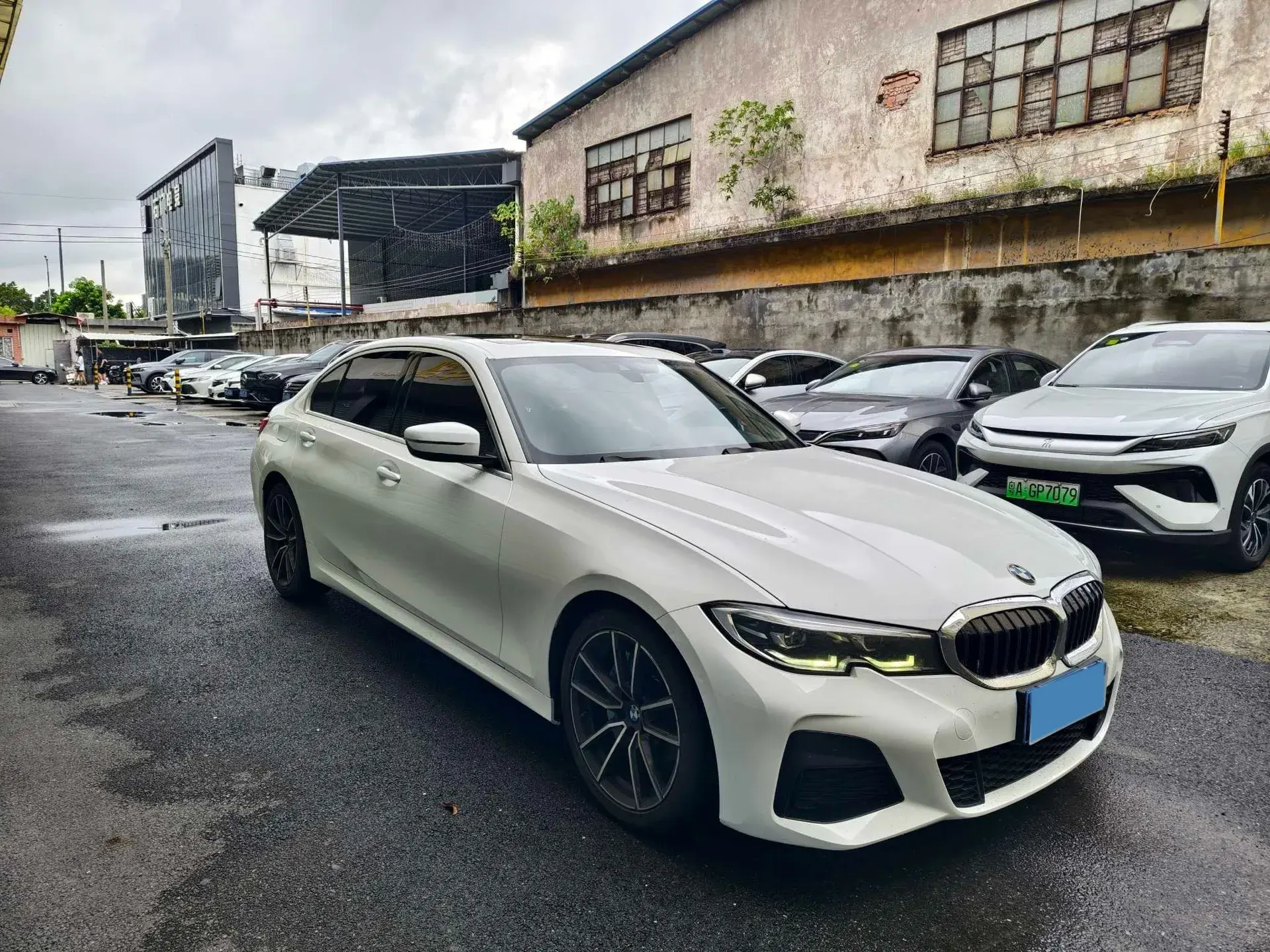2021 BMW 3 thumbnail 3