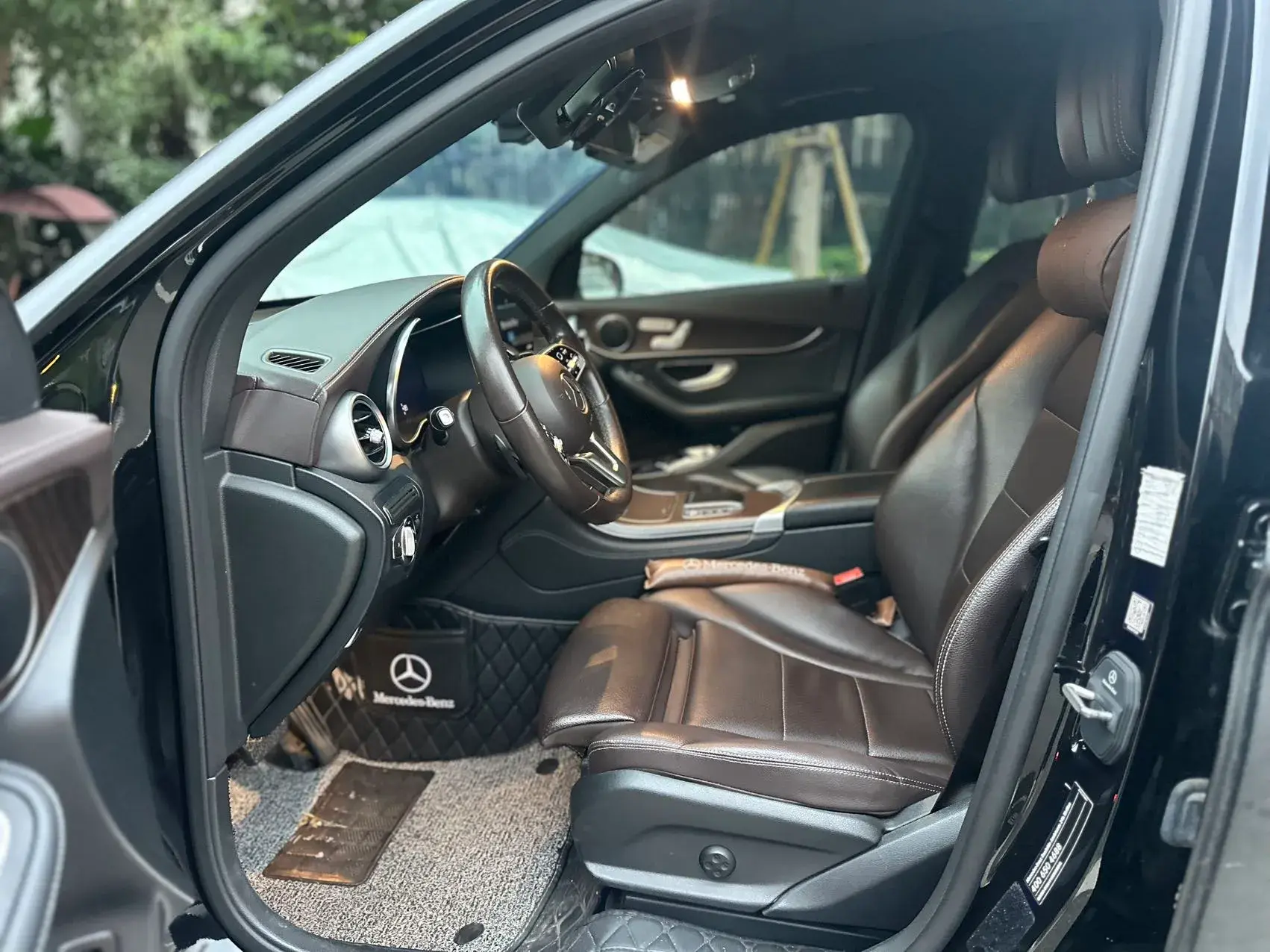 2020 MERCEDES-BENZ GLC thumbnail 3
