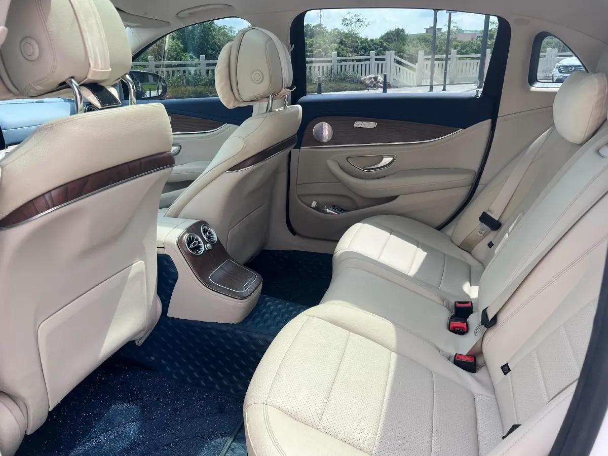 2022 Mercedes-Benz E Class 2.0T 258HP L4 9AT,autocango,china used car exporter,china ev exporter,chinese used car exporter,chinese used ev exporter