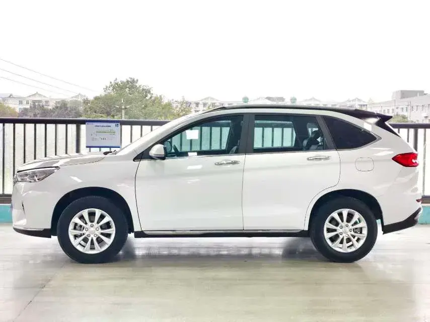 2021 HAVAL M6 thumbnail 3