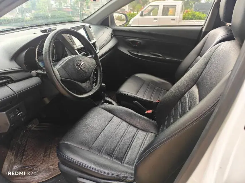 2019 TOYOTA YARIS thumbnail 4