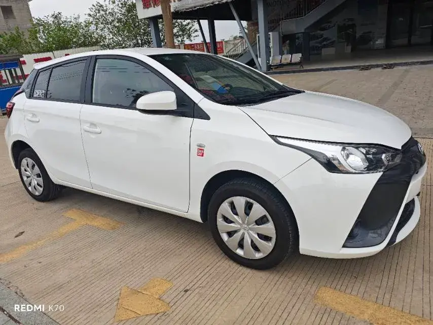2019 TOYOTA YARIS thumbnail 2
