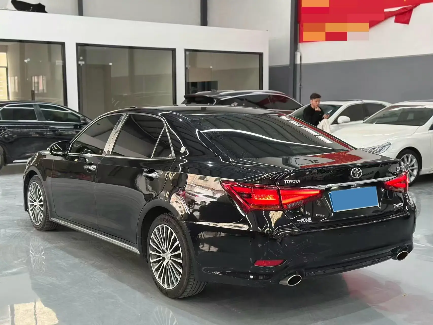 2018 TOYOTA CROWN thumbnail 4