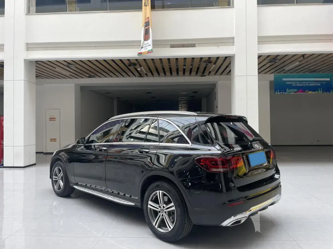 2021 MERCEDES-BENZ GLC thumbnail 4